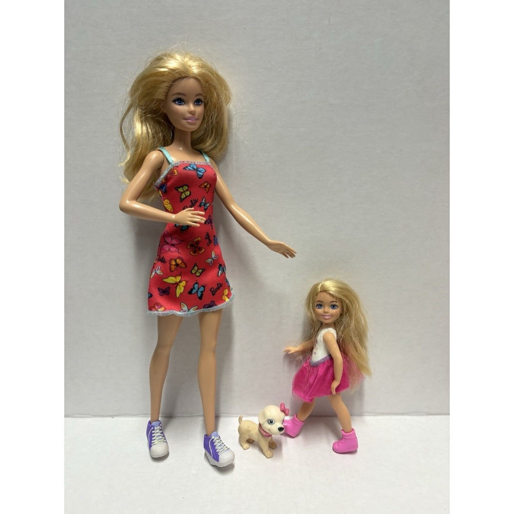 Barbie and Chelsea Dolls Blonde Hair Blue Eyes little dog